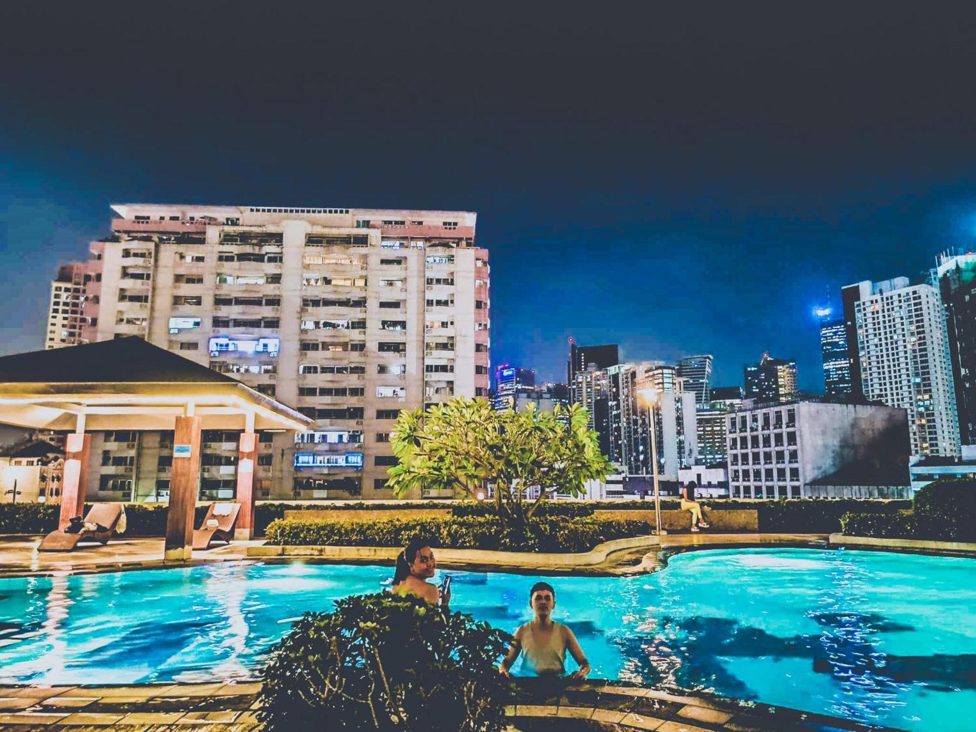 Beacon Makati Condo Free Pool Access Free Wifi 100Mbps & Free Netflix Manila Exteriör bild