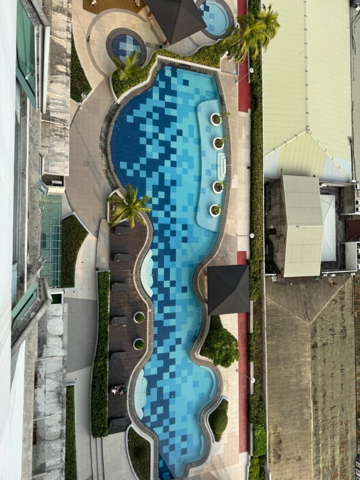Beacon Makati Condo Free Pool Access Free Wifi 100Mbps & Free Netflix Manila Exteriör bild